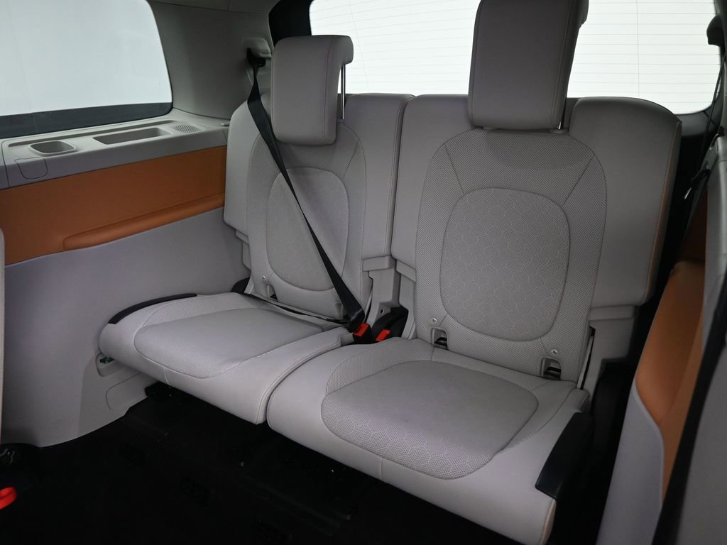 Used 2025 Volkswagen ID. Buzz 1st Edition AWD/4WD image 27
