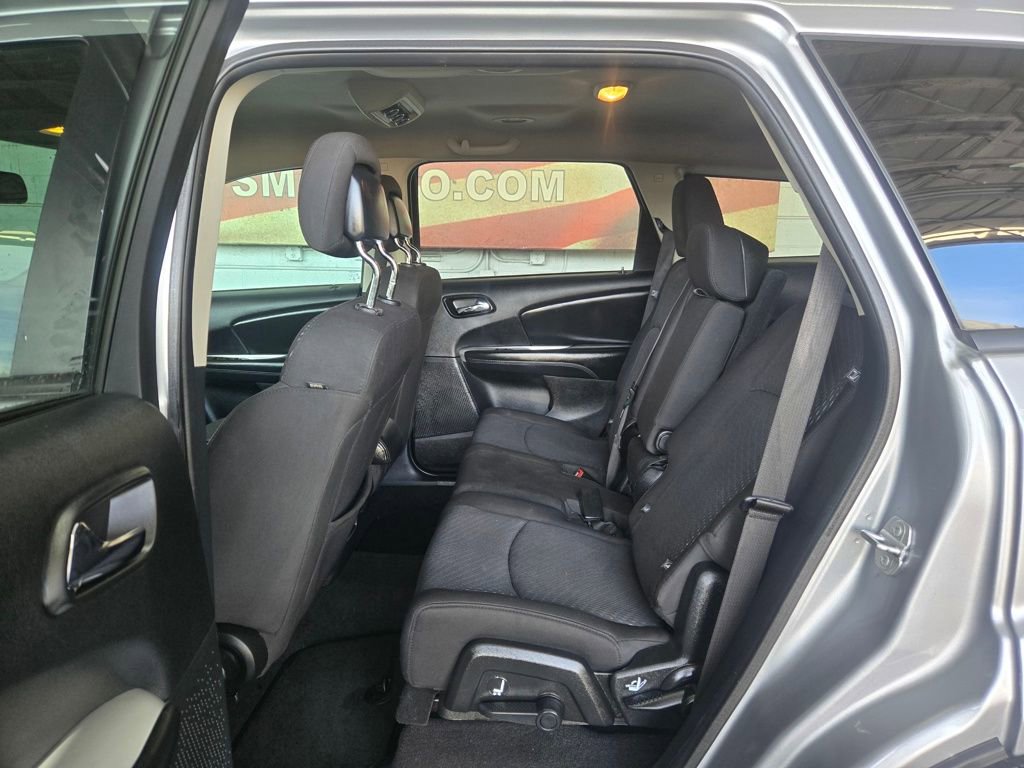 Used 2018 Dodge Journey SXT image 32