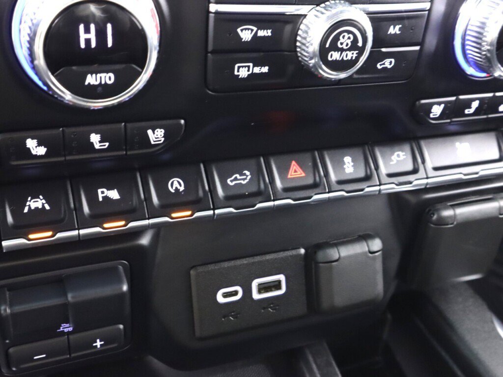 Used 2020 GMC Sierra 1500 SLT w/ SLT Premium Package AWD/4WD image 26