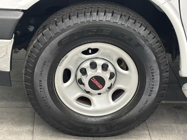 Used 2022 GMC Savana 2500 w/ Driver Convenience Package image 6