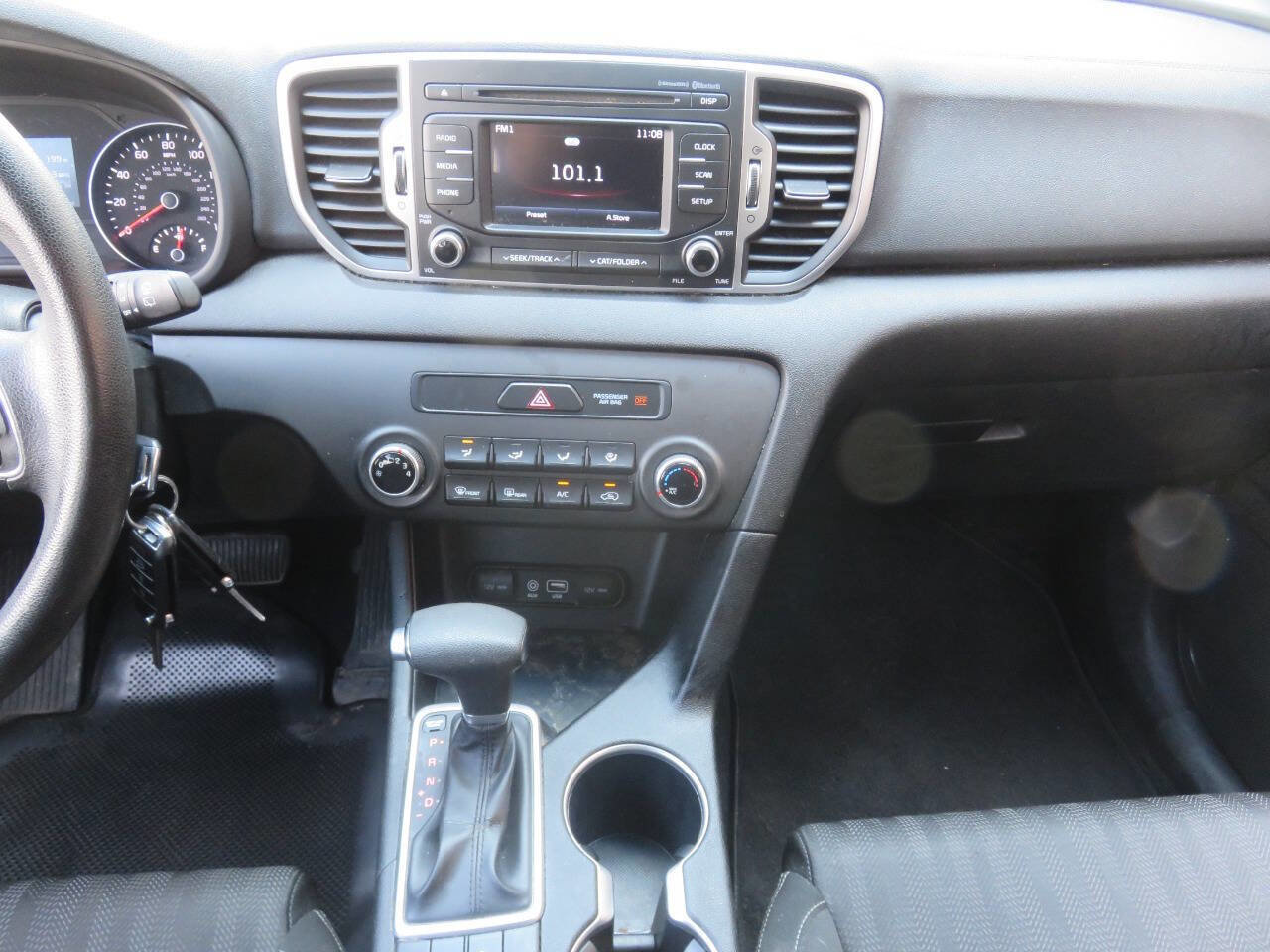Used 2017 Kia Sportage LX FWD image 16