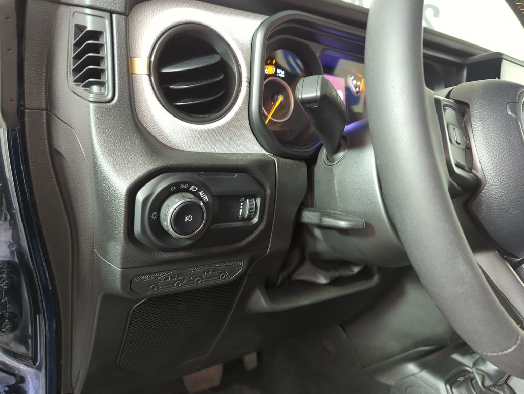 Used 2025 Jeep Wrangler Sport image 26