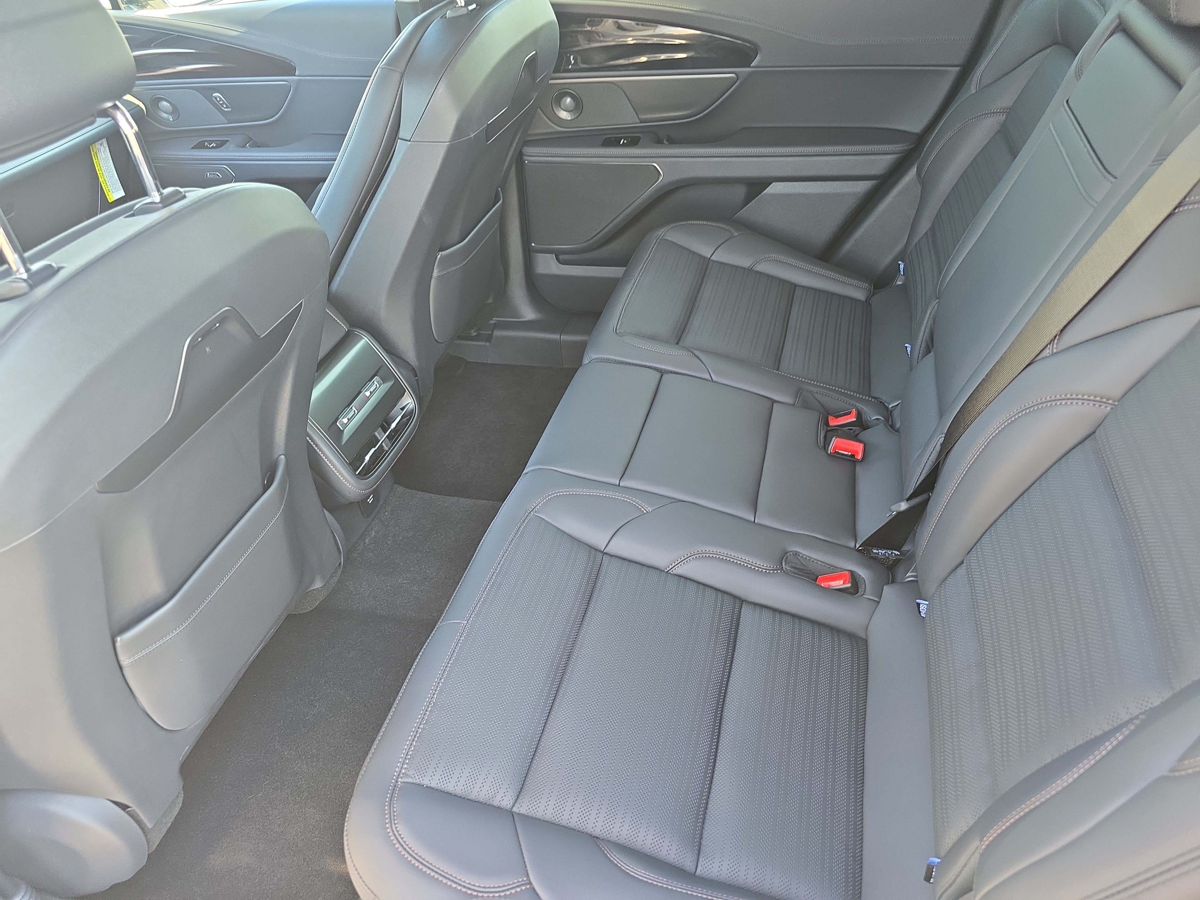 New 2026 Lincoln Nautilus Reserve AWD/4WD image 14