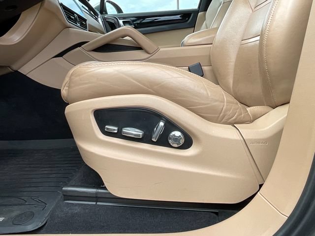 Used 2019 Porsche Cayenne S AWD/4WD image 14