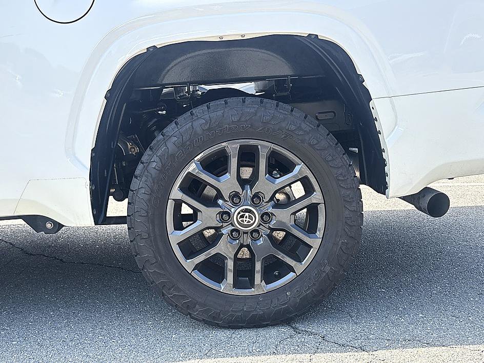 Used 2022 Toyota Tundra SR AWD/4WD image 10