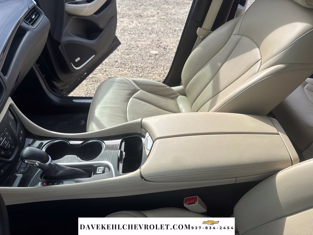 Used 2020 Buick Envision Premium AWD/4WD image 19