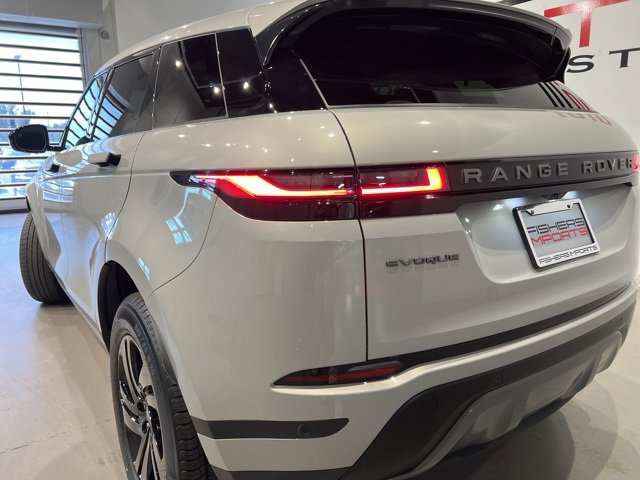 Used 2025 Land Rover Range Rover Evoque S image 9