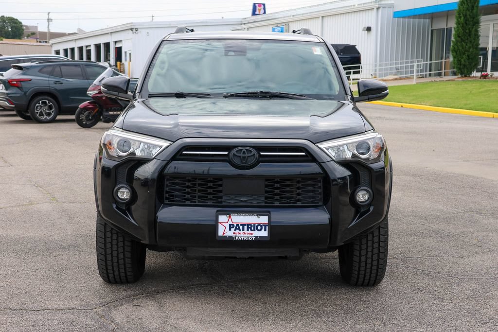 Used 2021 Toyota 4Runner SR5 Premium w/ Moonroof Package RWD image 2