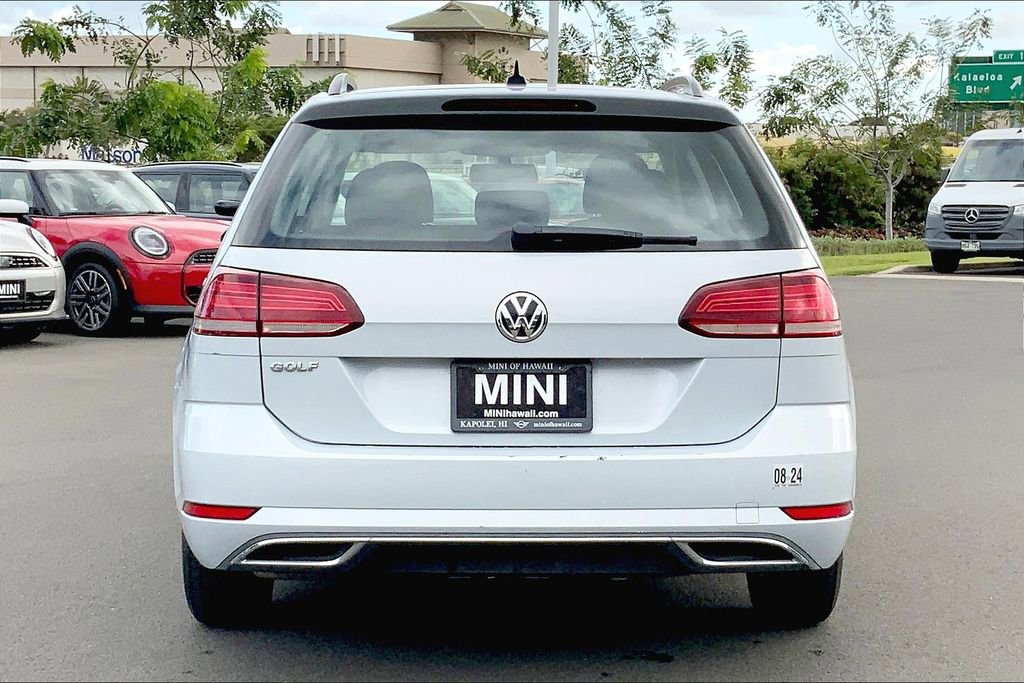 Used 2019 Volkswagen Golf SE image 4
