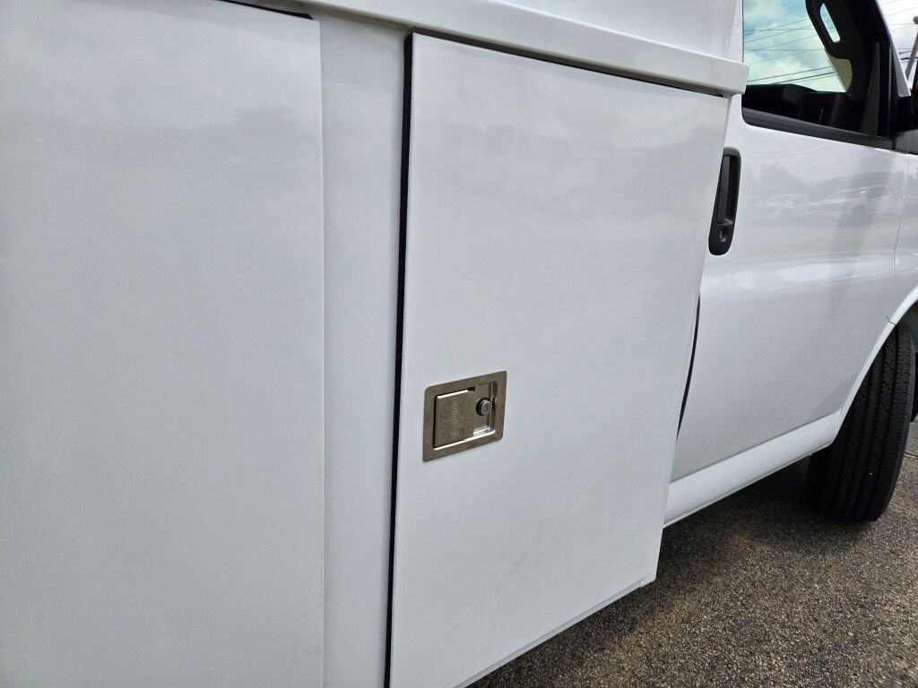 New 2025 Chevrolet Express 3500 w/ Power Convenience Package image 9