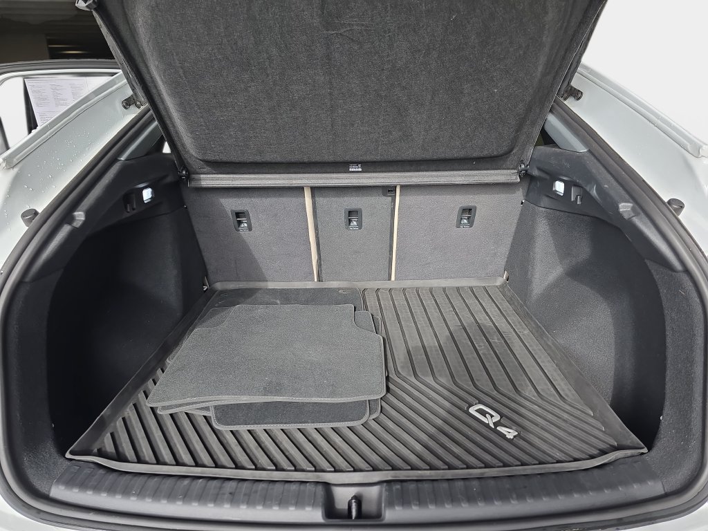 Used 2023 Audi Q4 e-tron Prestige AWD/4WD image 14