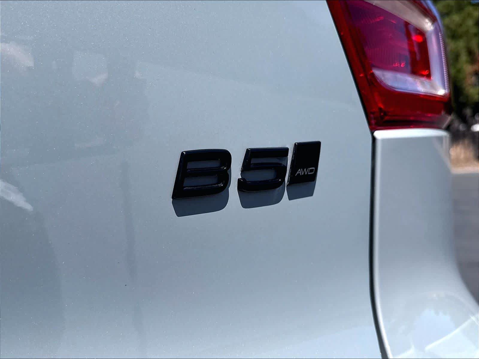 Used 2026 Volvo XC40 B5 Ultra w/ Climate Package AWD/4WD image 11