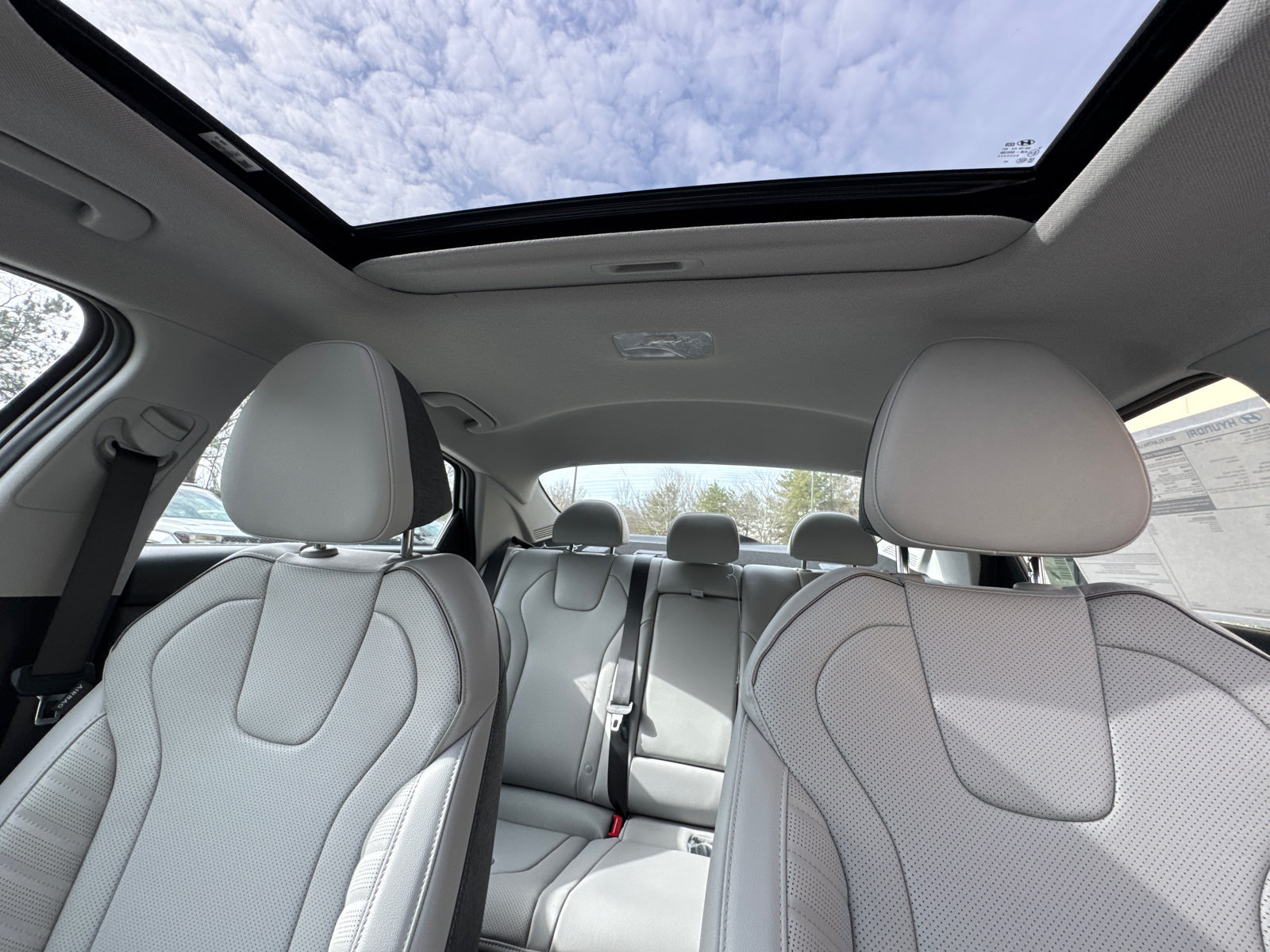 New 2026 Hyundai Elantra Limited FWD image 33