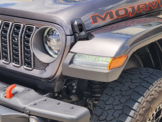 Certified 2025 Jeep Gladiator Mojave AWD/4WD image 9