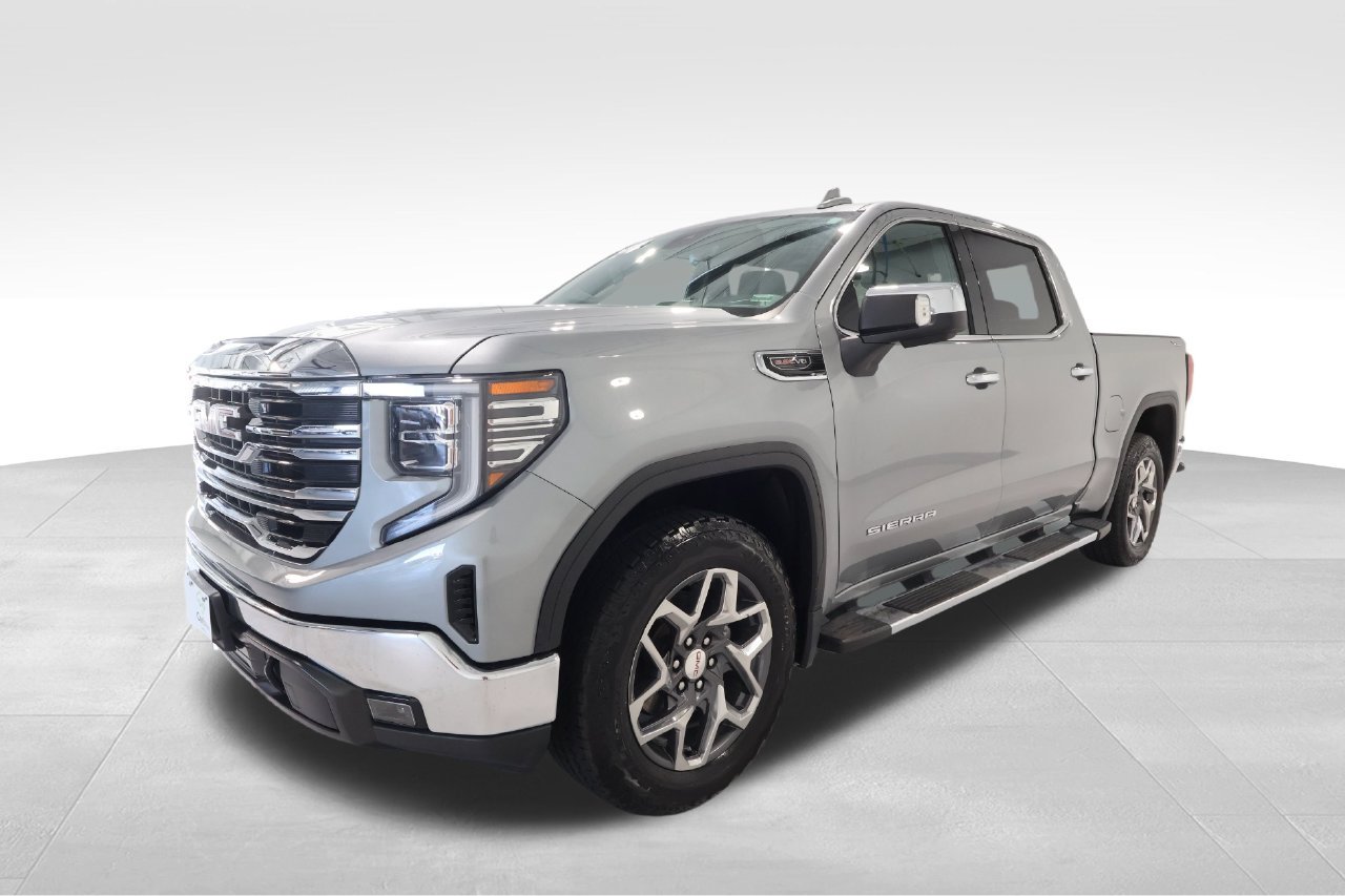 Used 2023 GMC Sierra 1500 SLT w/ SLT Premium Package AWD/4WD image 8