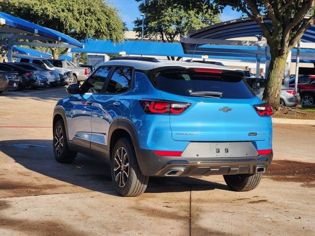 Used 2025 Chevrolet TrailBlazer ACTIV w/ Driver Confidence Package image 3