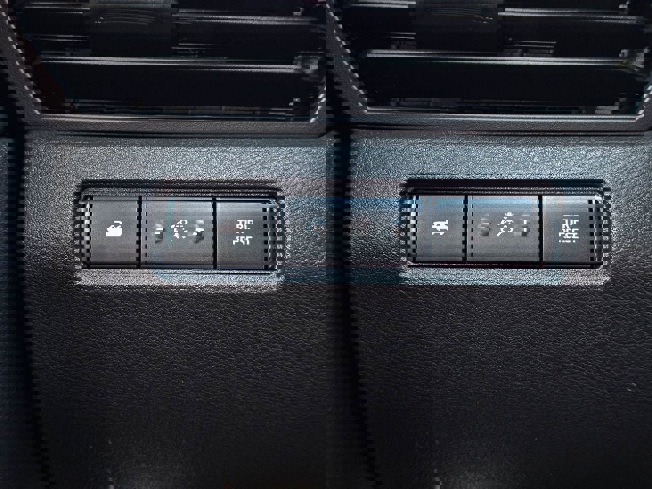 Used 2025 Nissan Altima 2.5 SR image 35