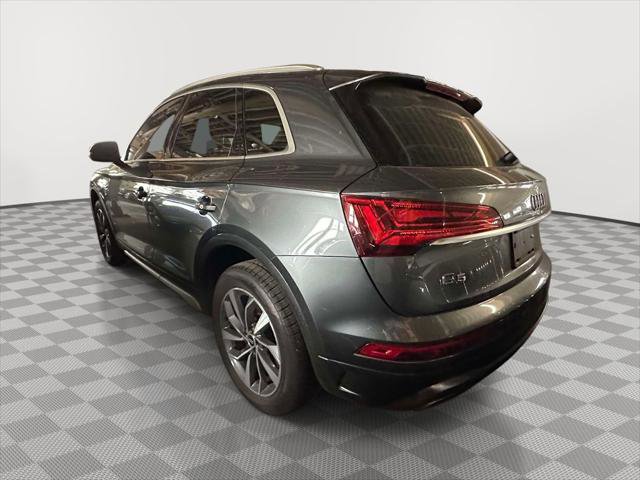 Used 2023 Audi Q5 2.0T Premium w/ Convenience Package AWD/4WD image 3