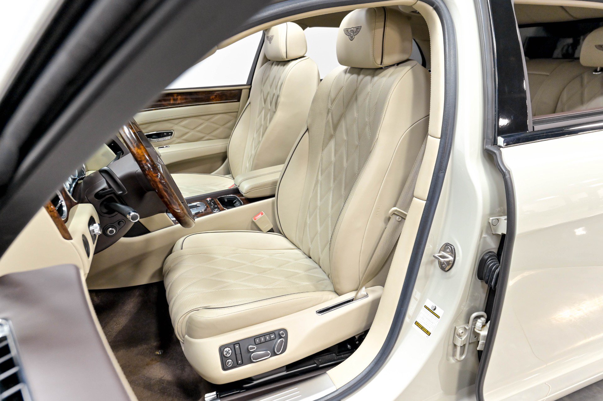 Used 2015 Bentley Flying Spur W12 AWD/4WD image 12