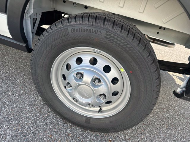 New 2026 Ford Transit 250 148 Medium Roof w/ Load Area Protection Package RWD image 26