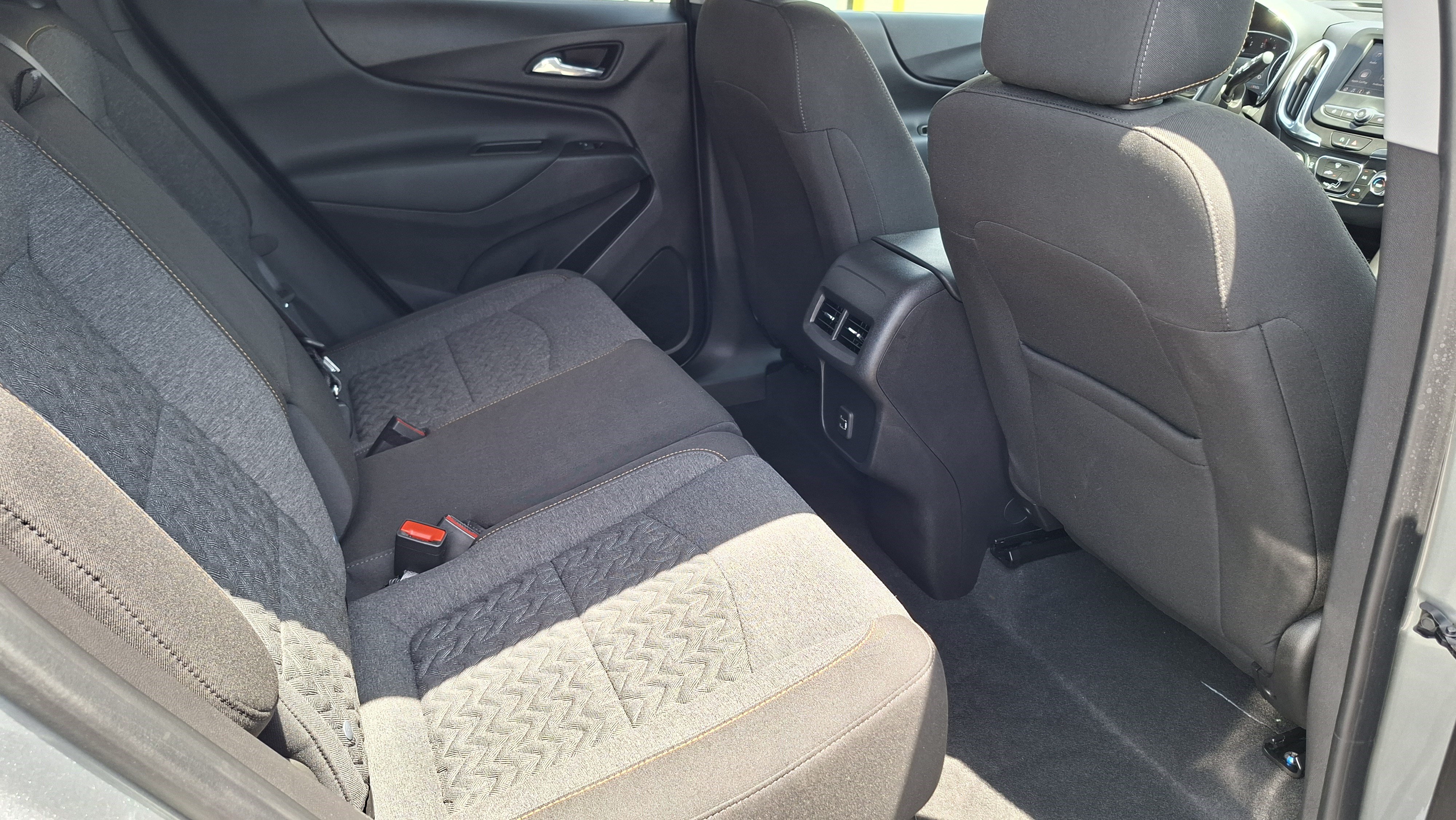 Used 2023 Chevrolet Equinox LT AWD/4WD image 22