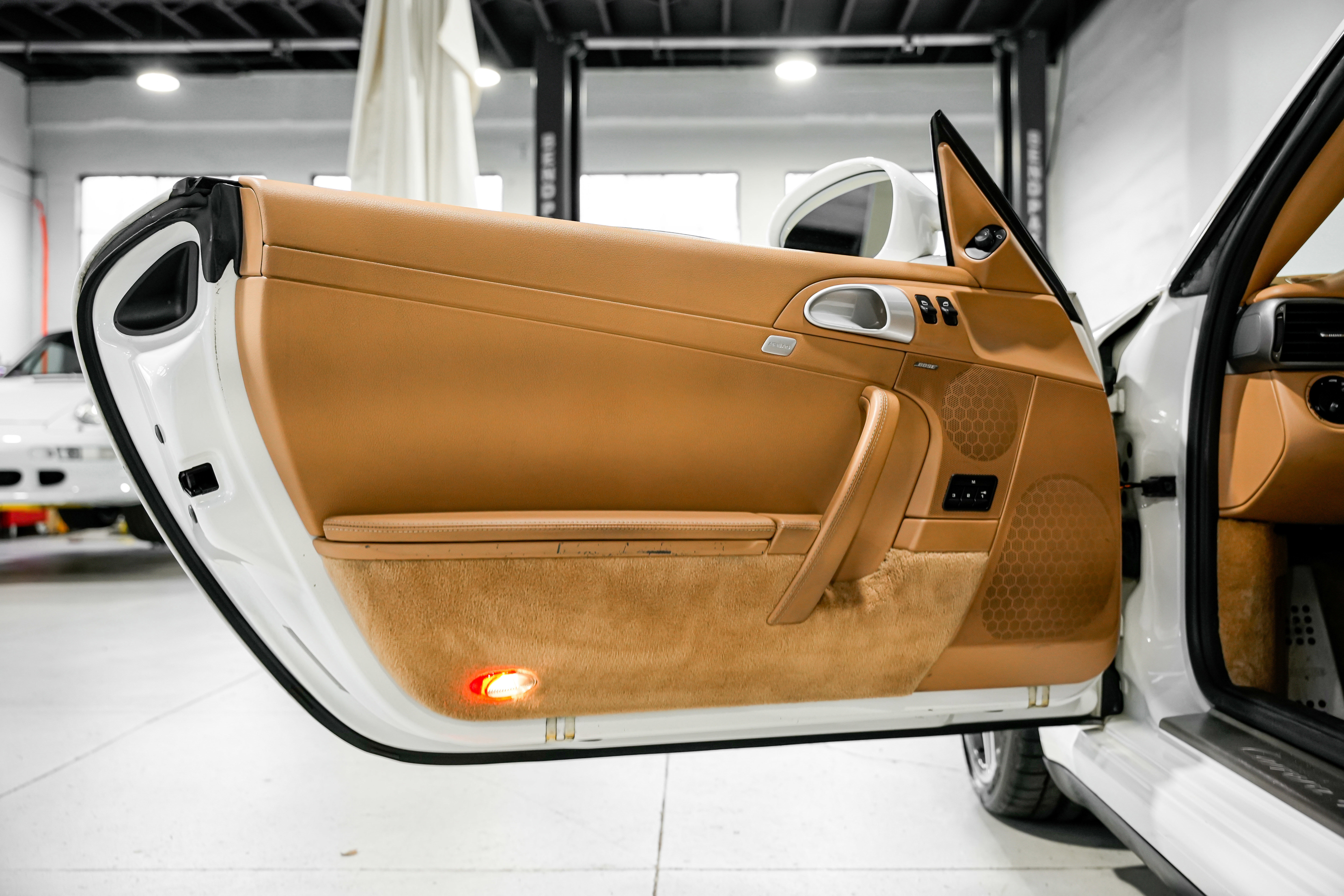 Used 2009 Porsche 911 Carrera 4 image 22