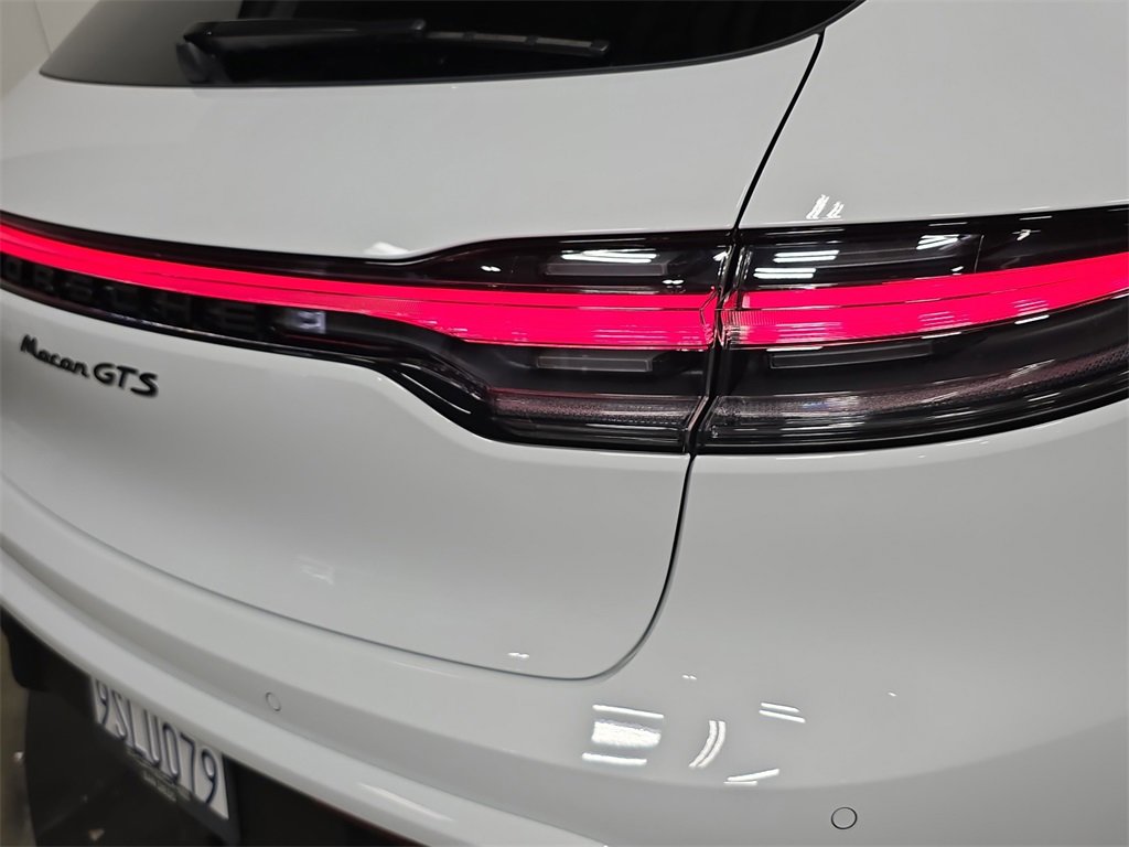 Used 2025 Porsche Macan GTS image 30