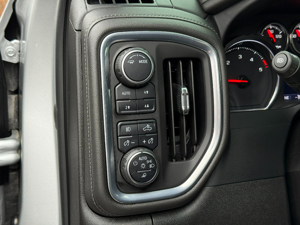 Used 2022 Chevrolet Silverado 2500 LTZ w/ LTZ Convenience Package image 23