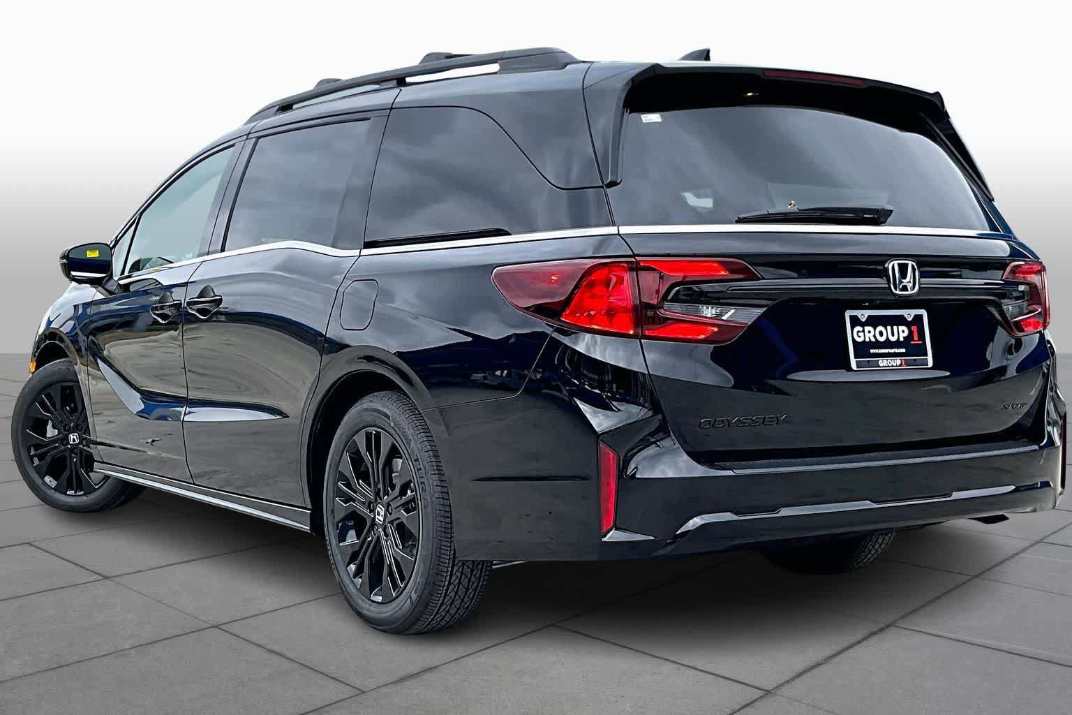 Used 2026 Honda Odyssey Sport-L image 11