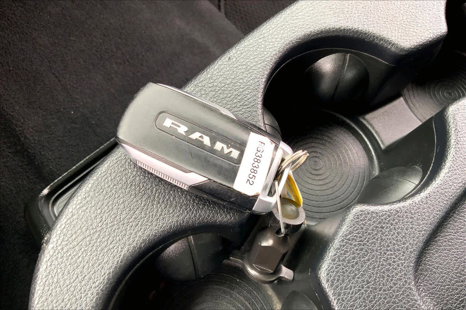 Used 2024 RAM 2500 Laramie AWD/4WD image 15
