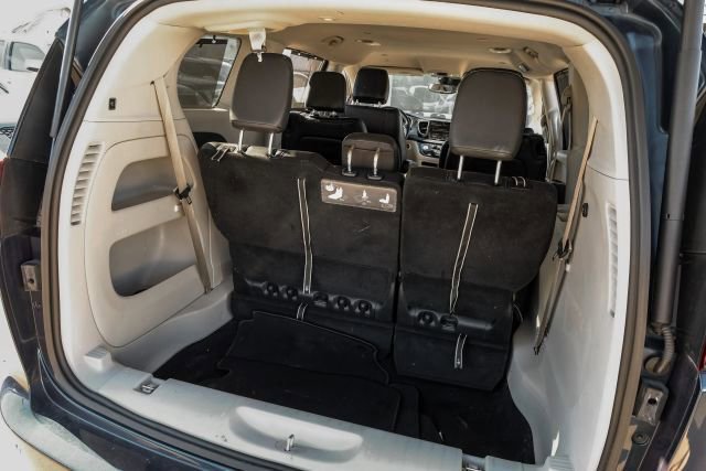 Used 2021 Chrysler Pacifica Touring-L image 53