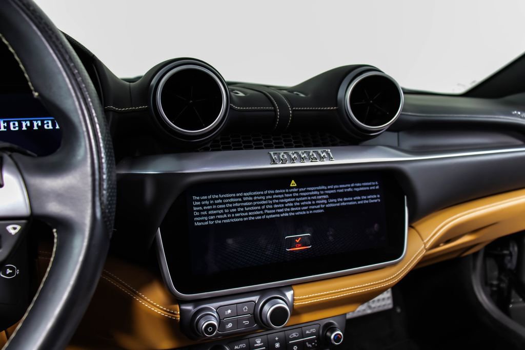 Certified 2019 Ferrari Portofino image 40