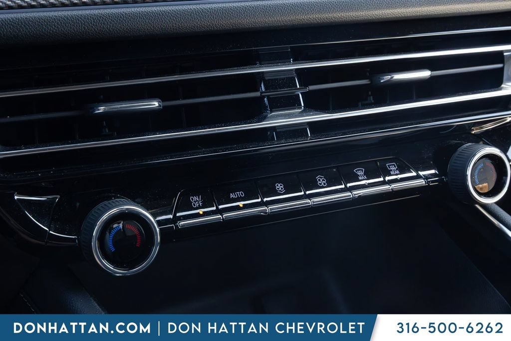 Used 2025 Chevrolet Traverse High Country w/ LPO, Floor Liner Package FWD image 9