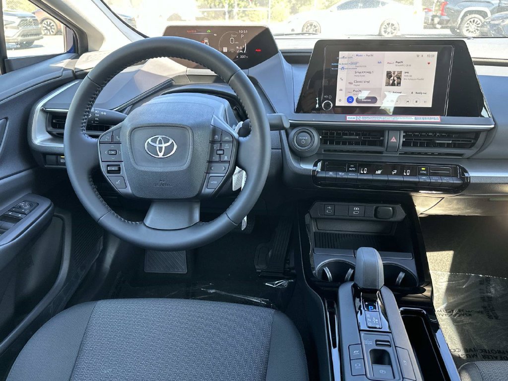 New 2027 Toyota Prius LE FWD image 18
