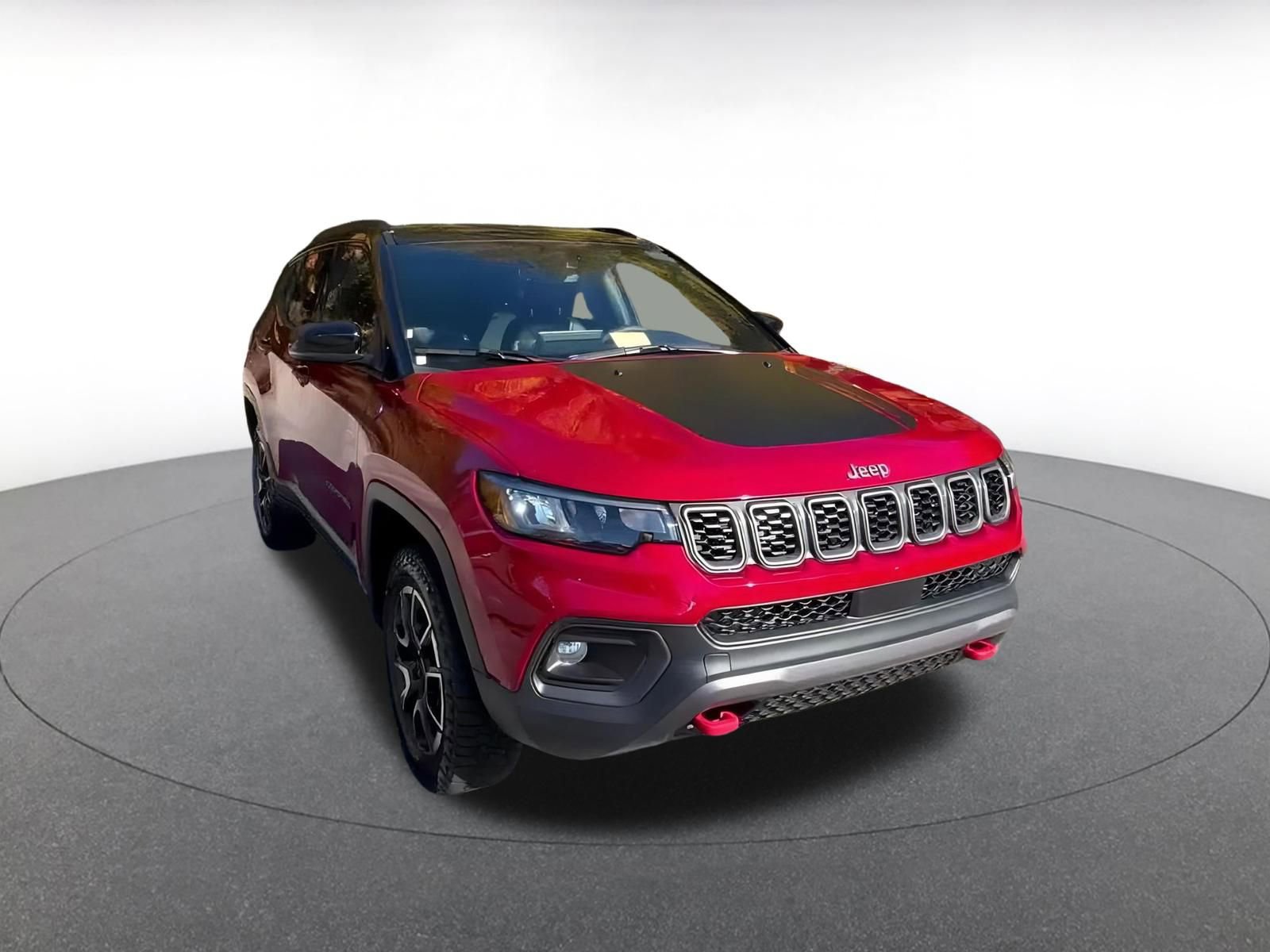 Used 2025 Jeep Compass Trailhawk image 9