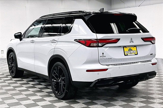 Used 2024 Mitsubishi Outlander SEL Black Edition video 2
