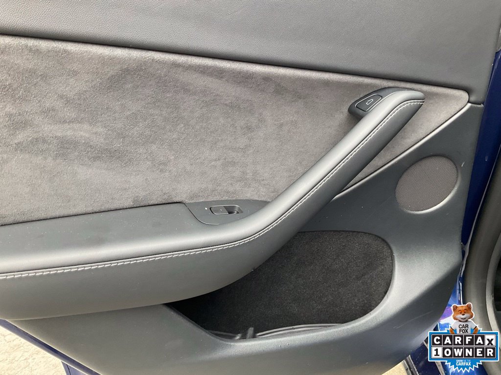 Used 2023 Tesla Model Y Long Range AWD/4WD image 35