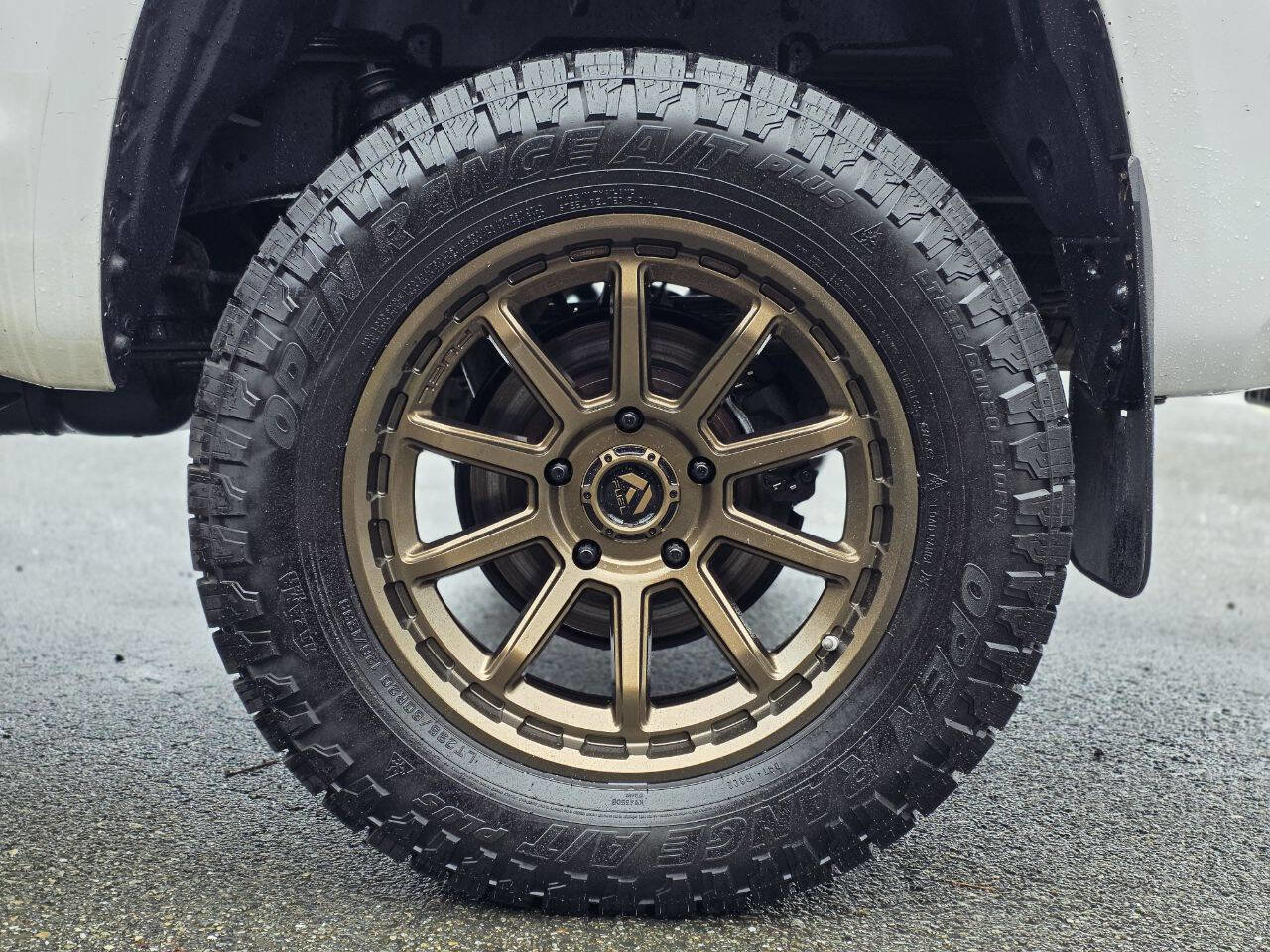 Used 2015 Toyota Tundra Platinum image 8