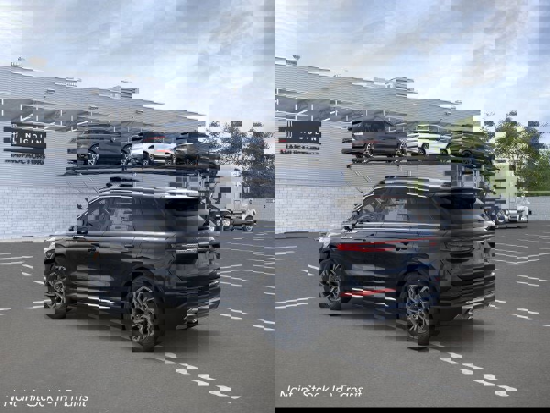 New 2026 Lincoln Corsair Premiere image 4