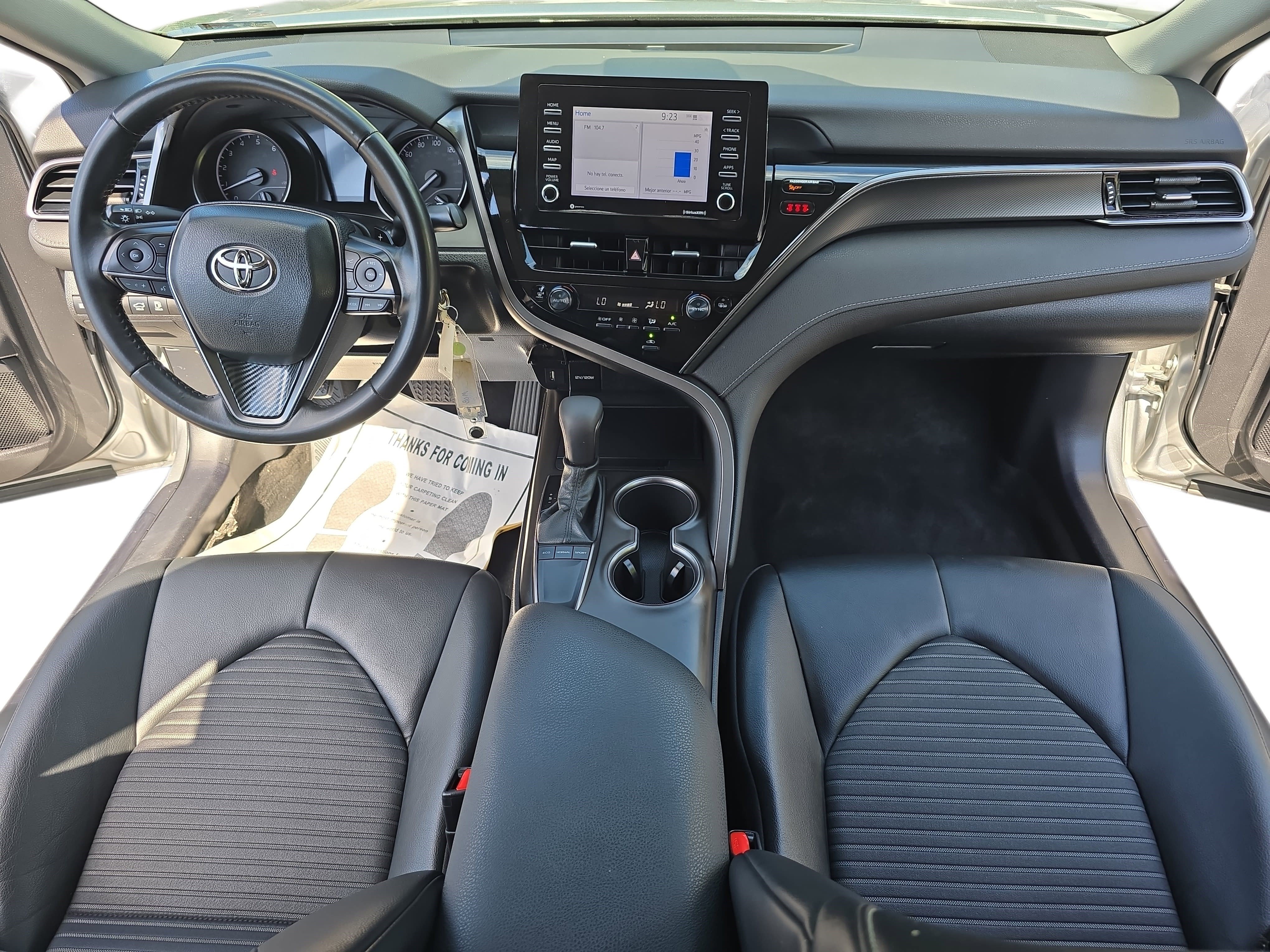 Used 2023 Toyota Camry SE FWD image 9