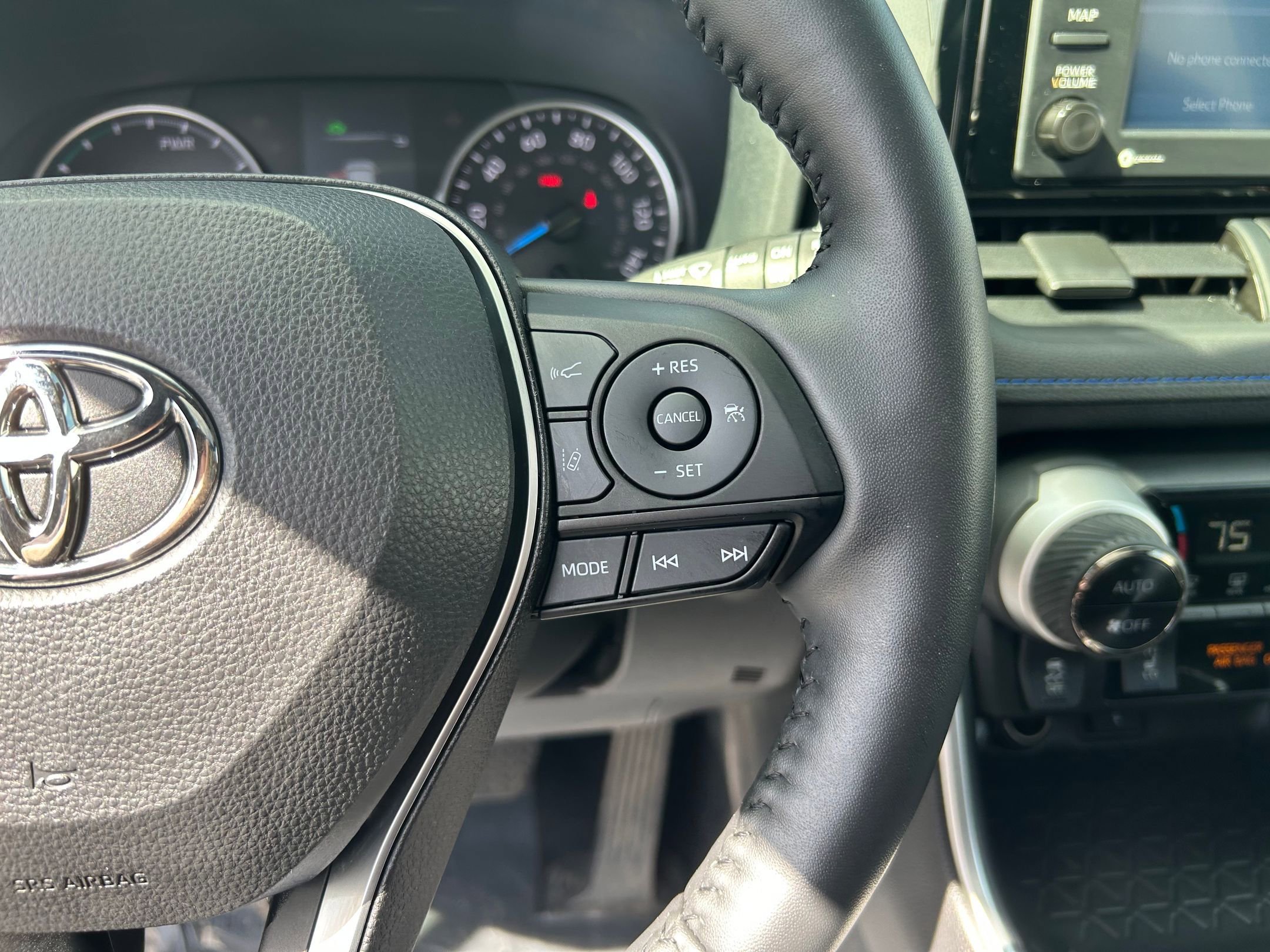 Used 2022 Toyota RAV4 SE w/ Convenience Package AWD/4WD image 14