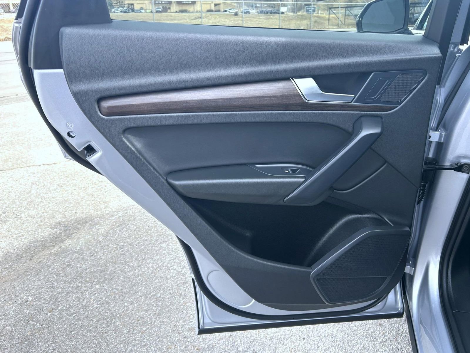 Used 2025 Audi Q5 2.0T Premium image 17