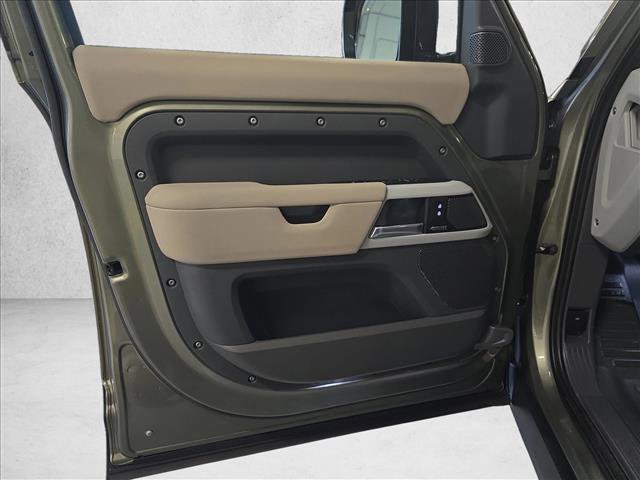 Certified 2023 Land Rover Defender 110 SE AWD/4WD image 26