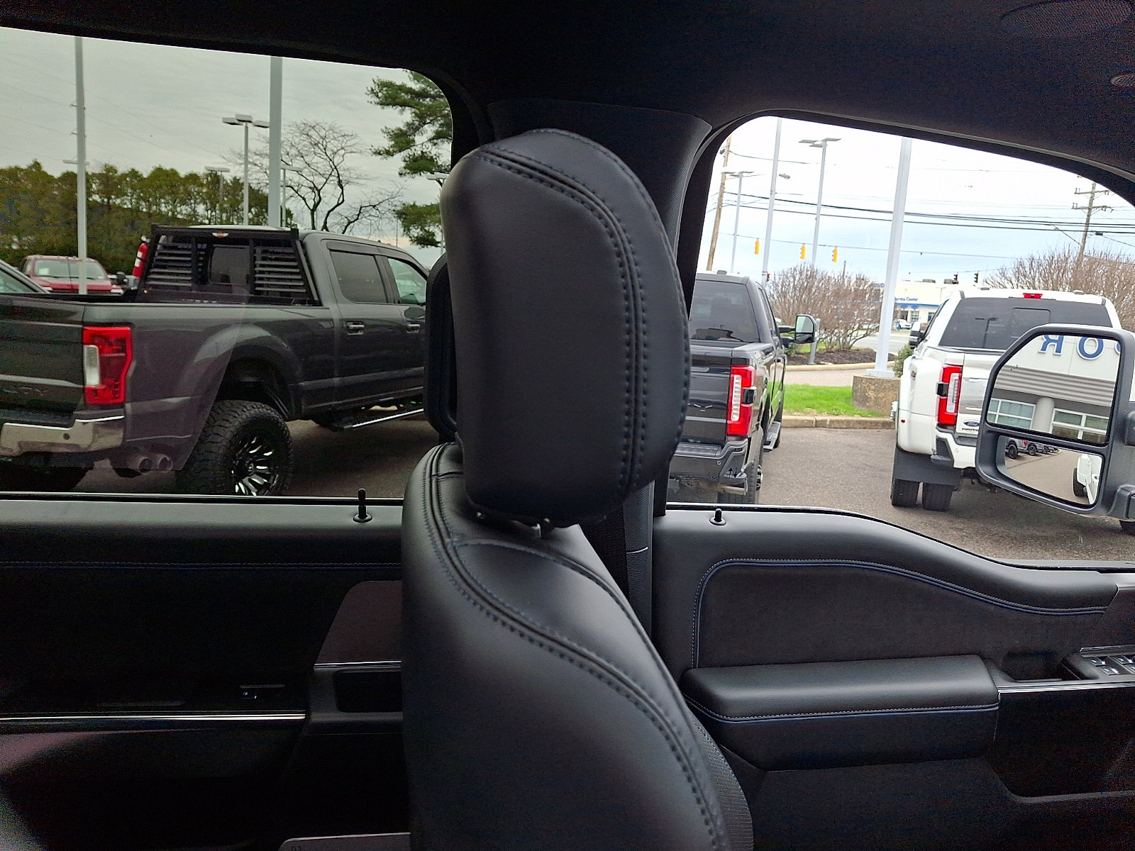 Used 2026 Ford F450 Platinum image 14