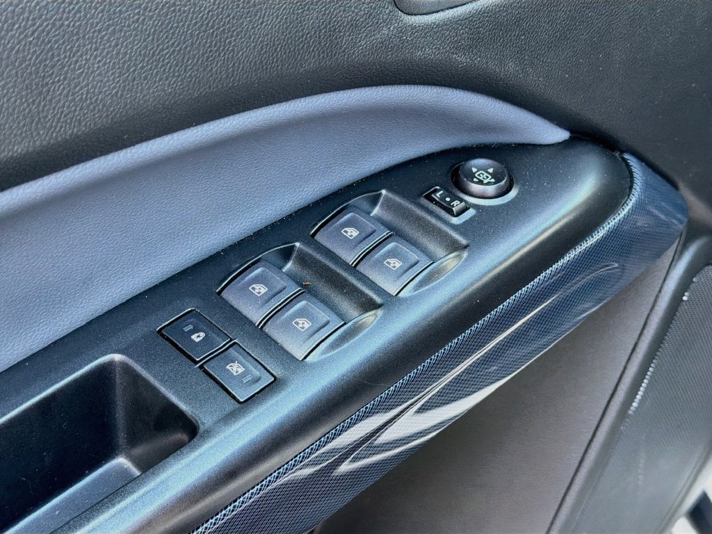 Used 2022 Chevrolet Colorado Z71 AWD/4WD image 17