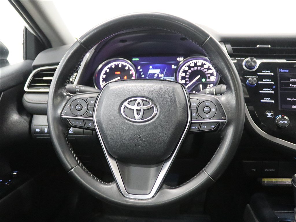 Used 2020 Toyota Camry XLE FWD image 23