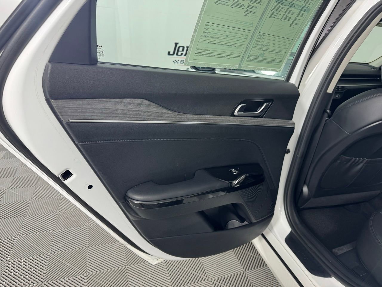 Used 2025 Kia K5 EX image 24