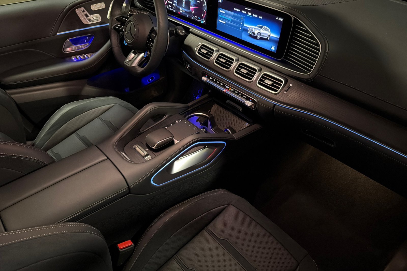 New 2026 Mercedes-Benz GLS 63 AMG 4MATIC image 16