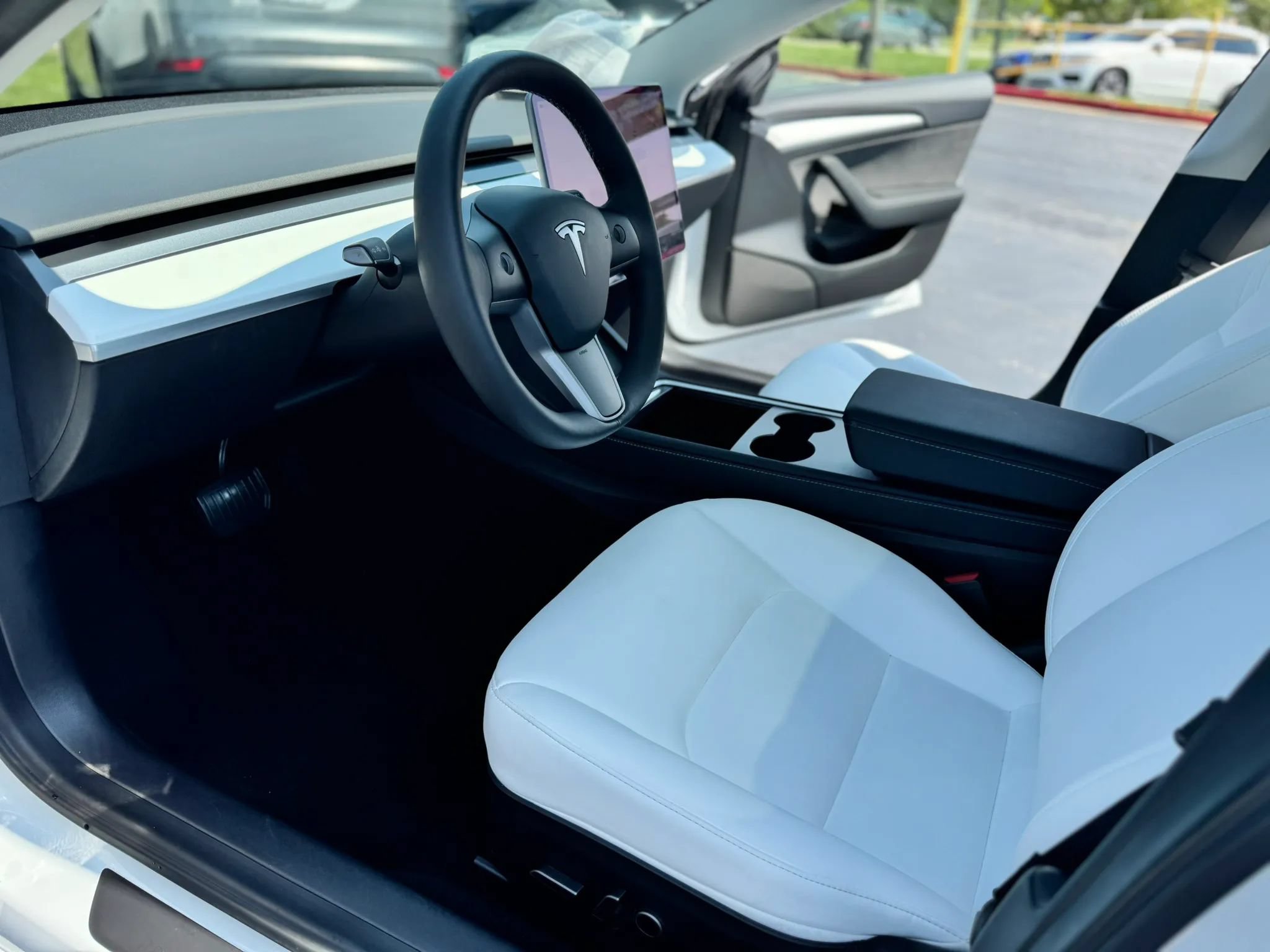 Used 2022 Tesla Model 3 Long Range AWD/4WD image 9