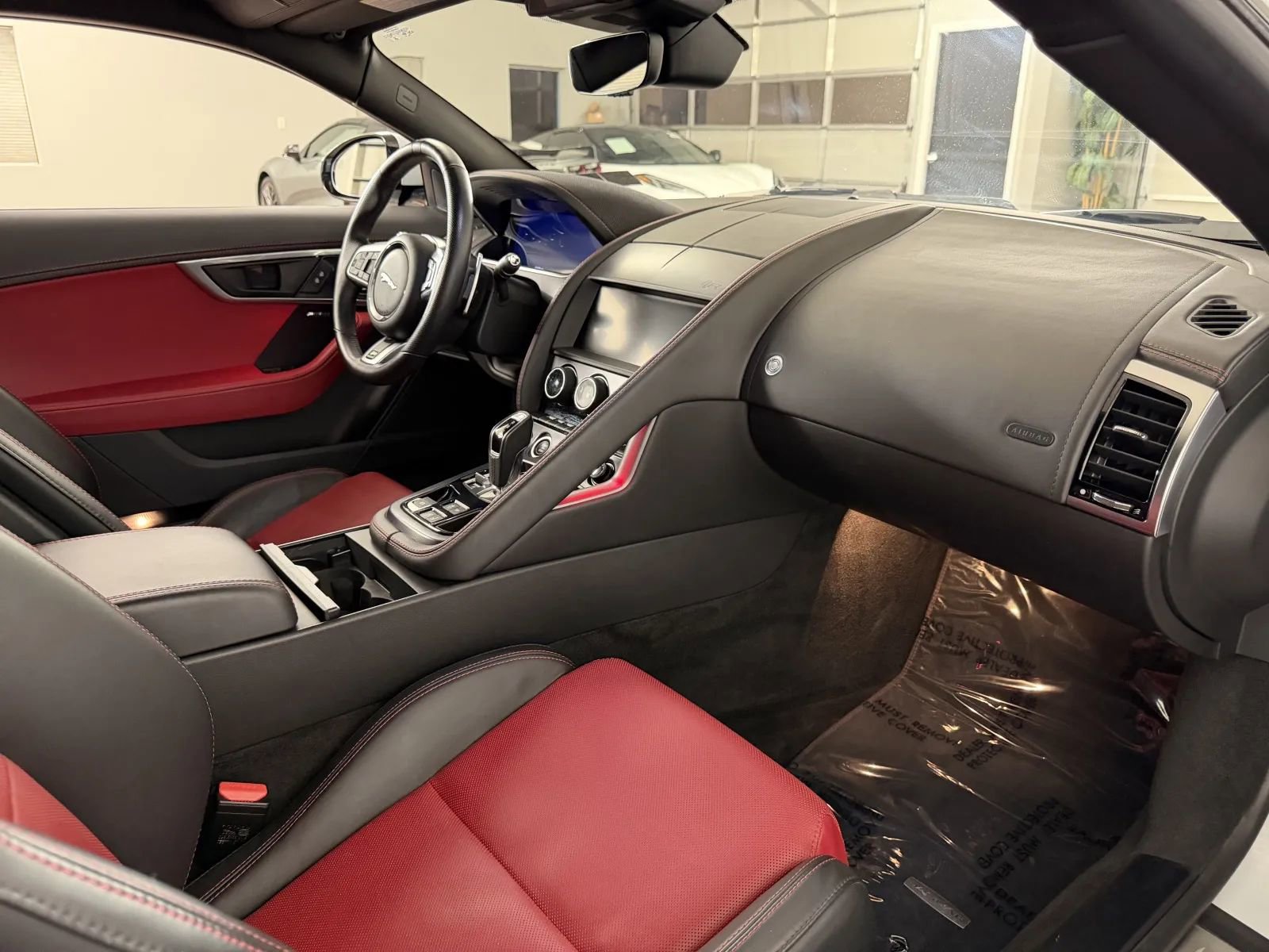 Used 2021 Jaguar F-TYPE R AWD/4WD image 33